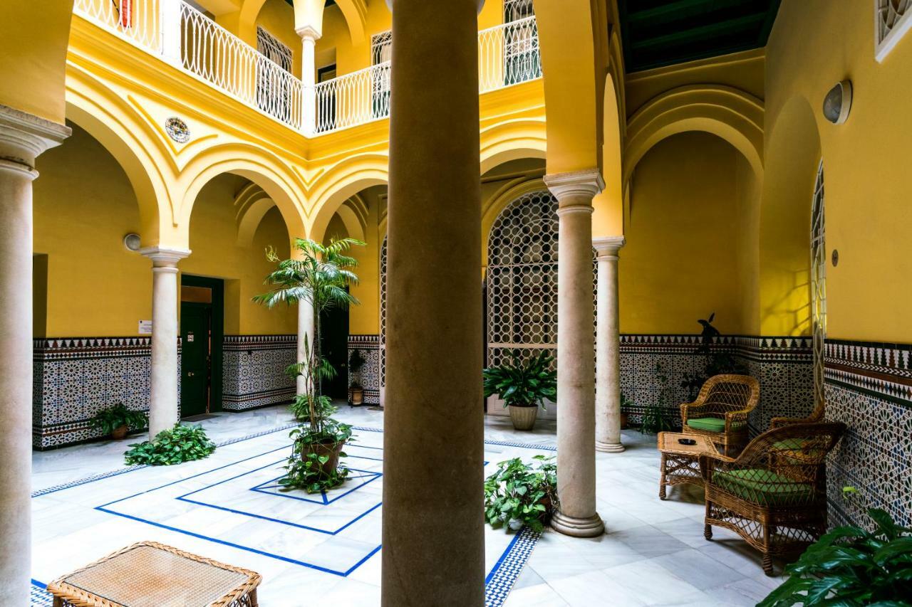 Holidays Isbilia Centro By Valcambre Sevilla Exteriör bild